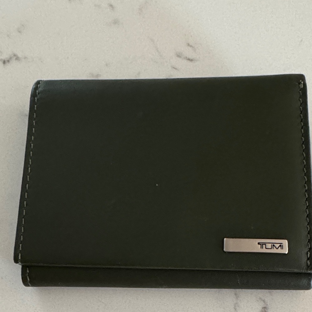 Tumi Leather Front/Back Pocket Wallet